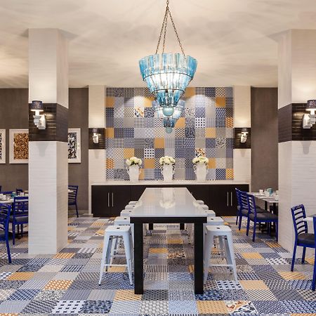 Sheraton Charlotte Hotel Екстериор снимка