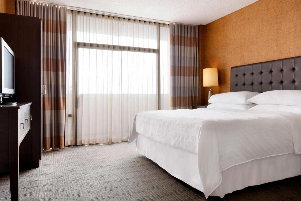 Sheraton Charlotte Hotel Екстериор снимка
