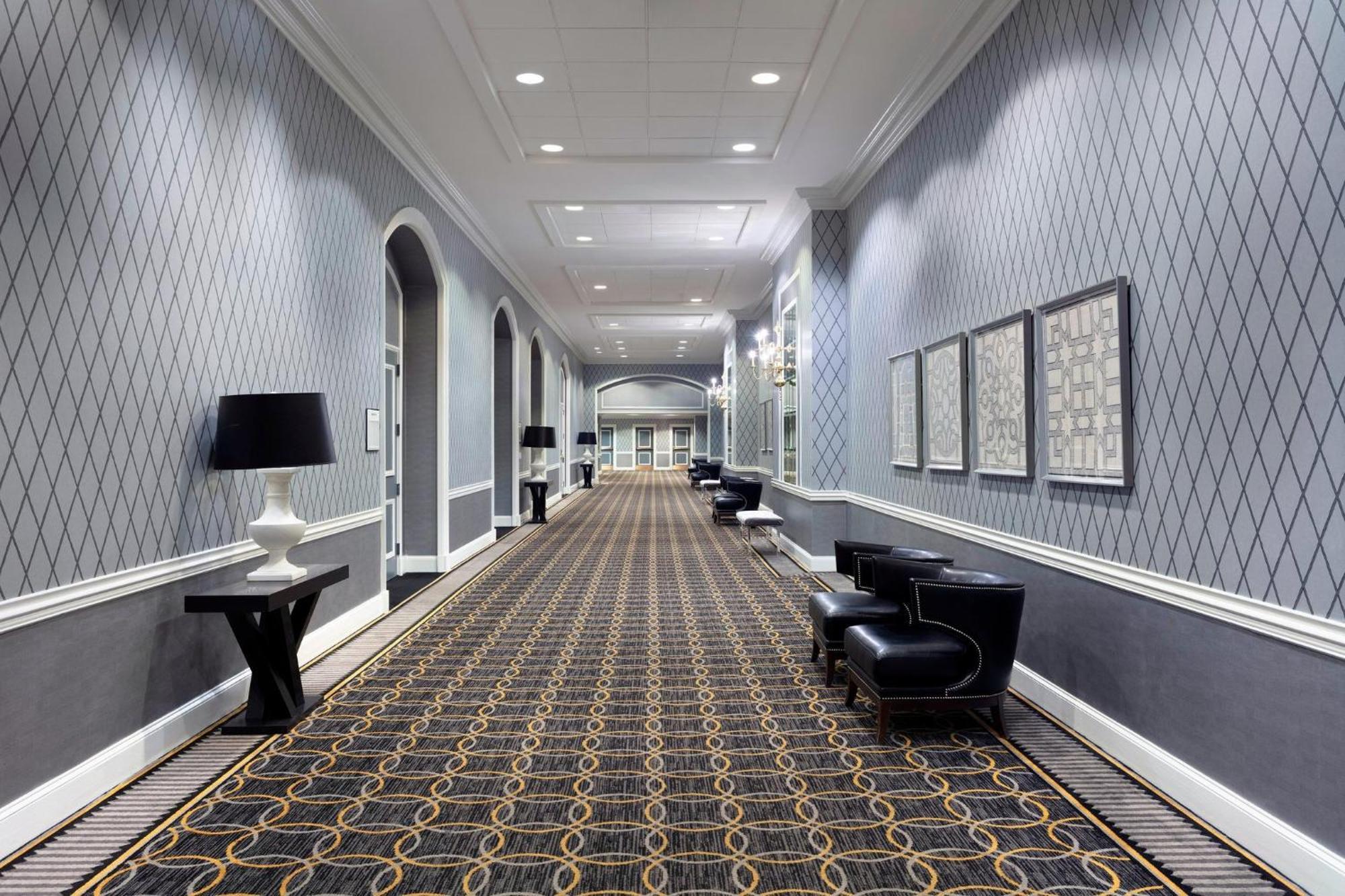 Sheraton Charlotte Hotel Екстериор снимка
